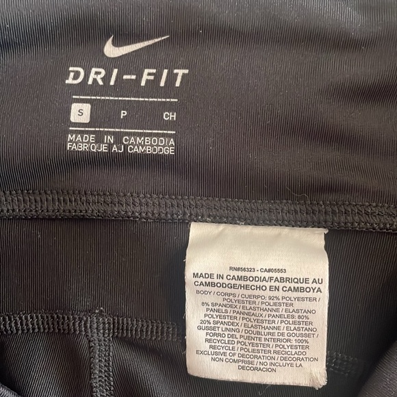 Nike Running Dri-Fit Black Capri Leggings Size Small - Picture 13 of 16